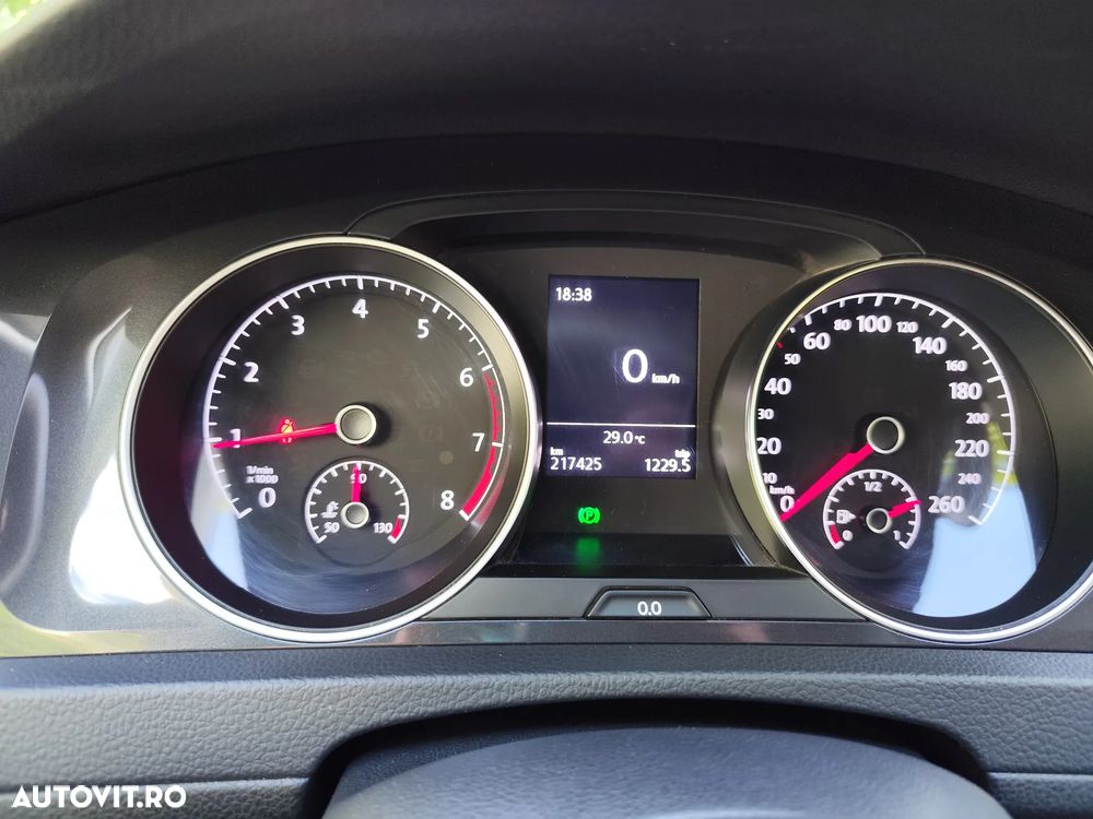 Volkswagen Golf - 13