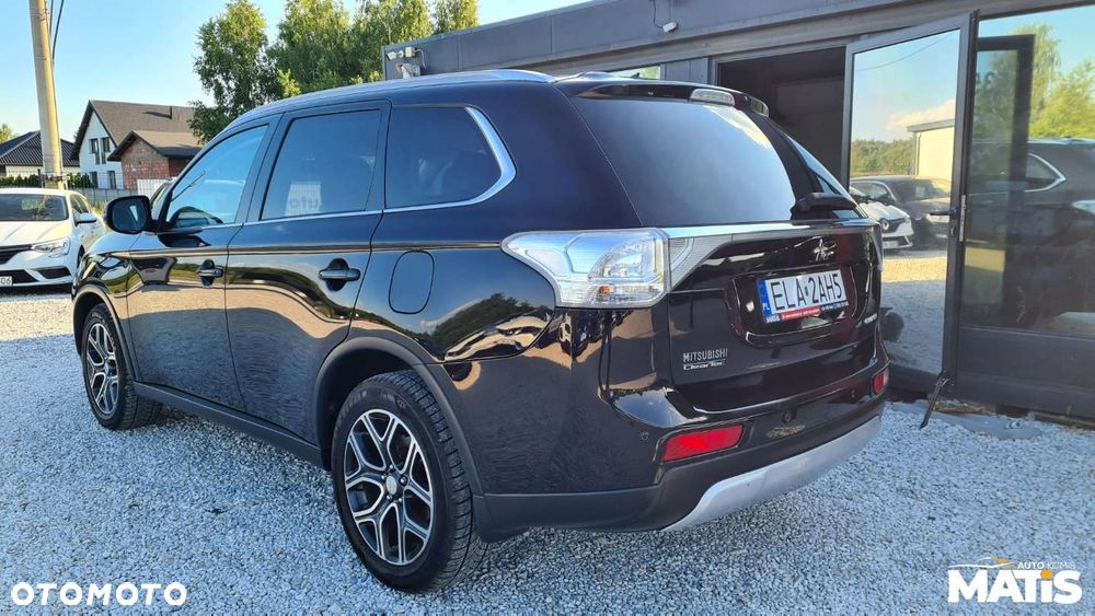 Mitsubishi Outlander - 21