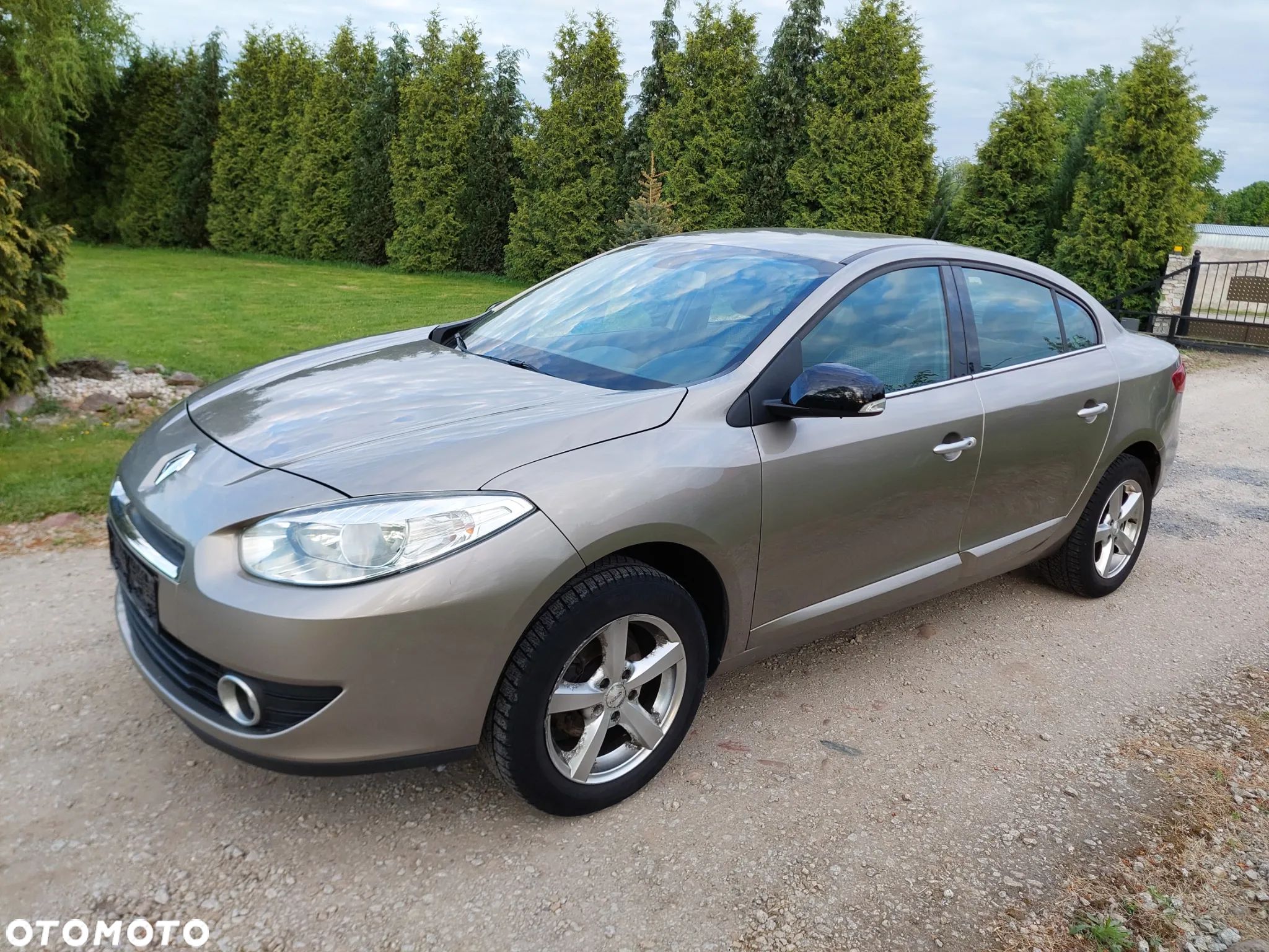 Renault Fluence 1.6 16V Techno Feel - 1