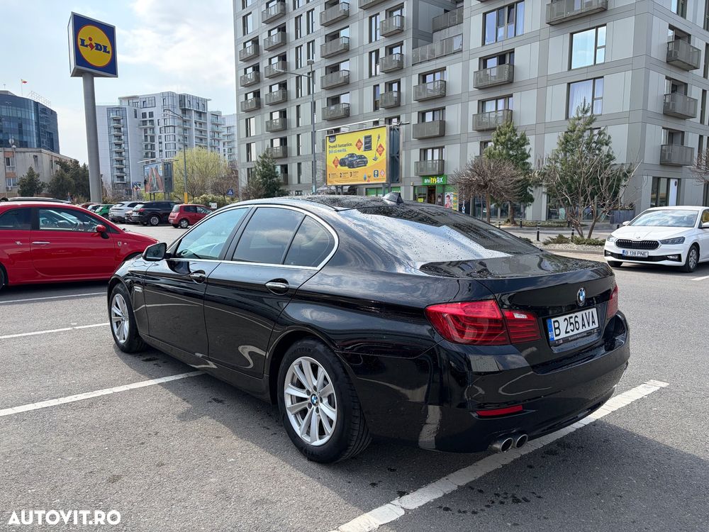 BMW Seria 5 525d xDrive AT - 2