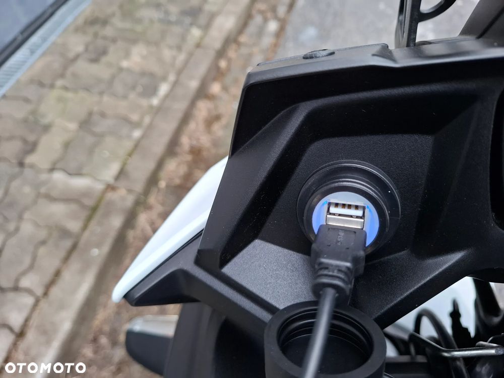 Kawasaki Versys 650 - 9