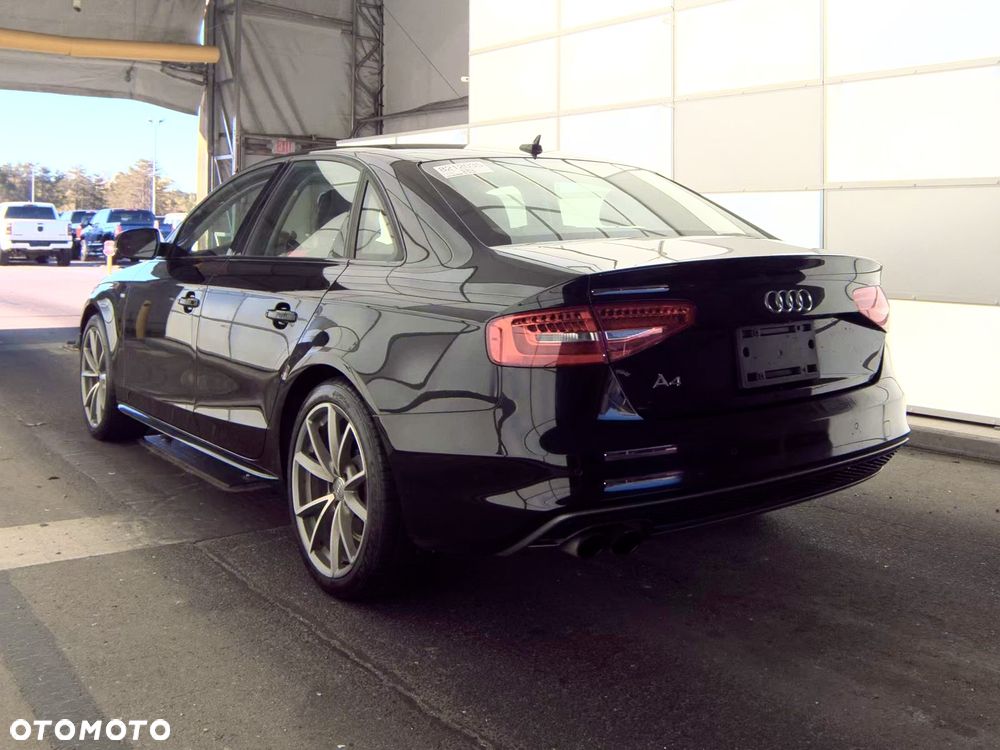 Audi A4 Limousine - 4