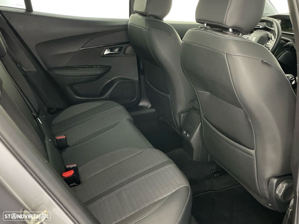 Peugeot 2008 1.2 PureTech Allure Pack - 23
