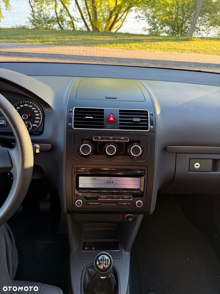Volkswagen Touran 1.6 TDI DPF Life - 11