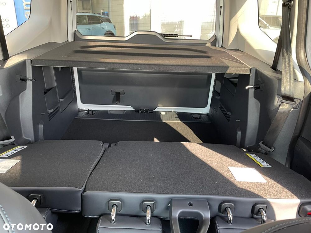 Ford Tourneo Courier - 31