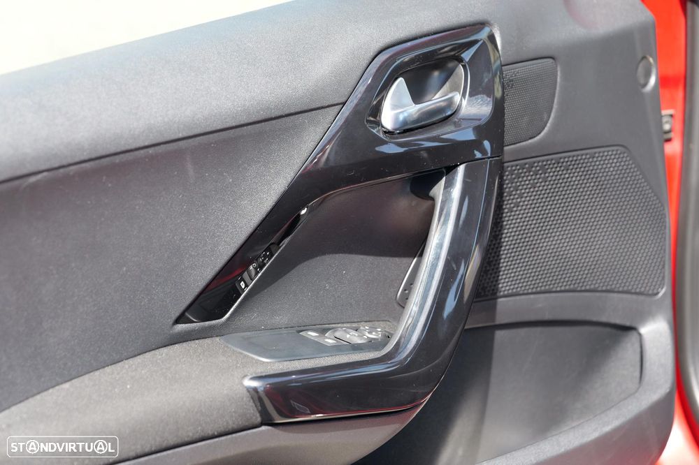 Peugeot 208 82 PureTech Style - 24