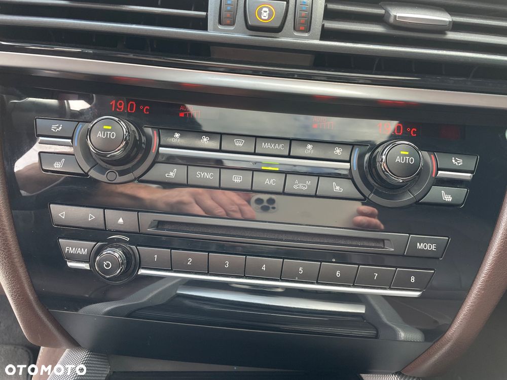 BMW X5 xDrive50i Sport-Aut - 21