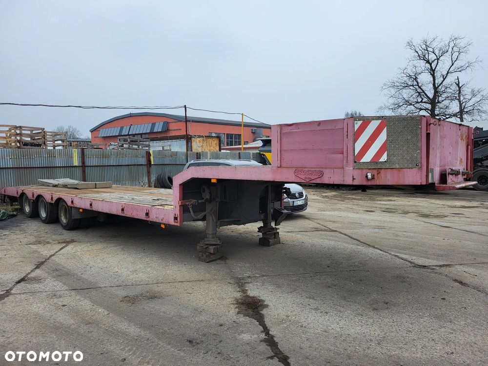 Broshuis niskopodwoziowa - 4