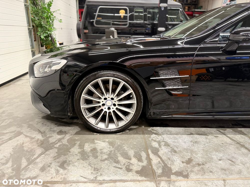 Mercedes-Benz SL - 10