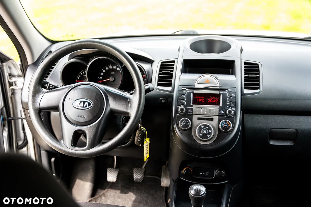 Kia Soul 1.6 L - 22