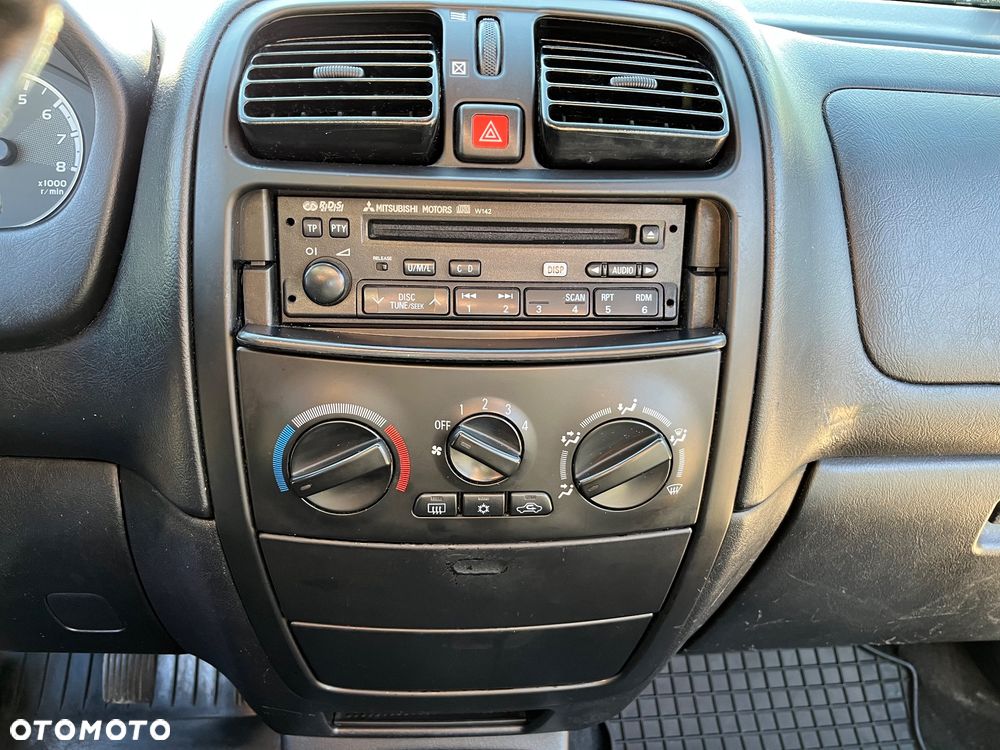 Mitsubishi Space Star 1.6 Family - 13