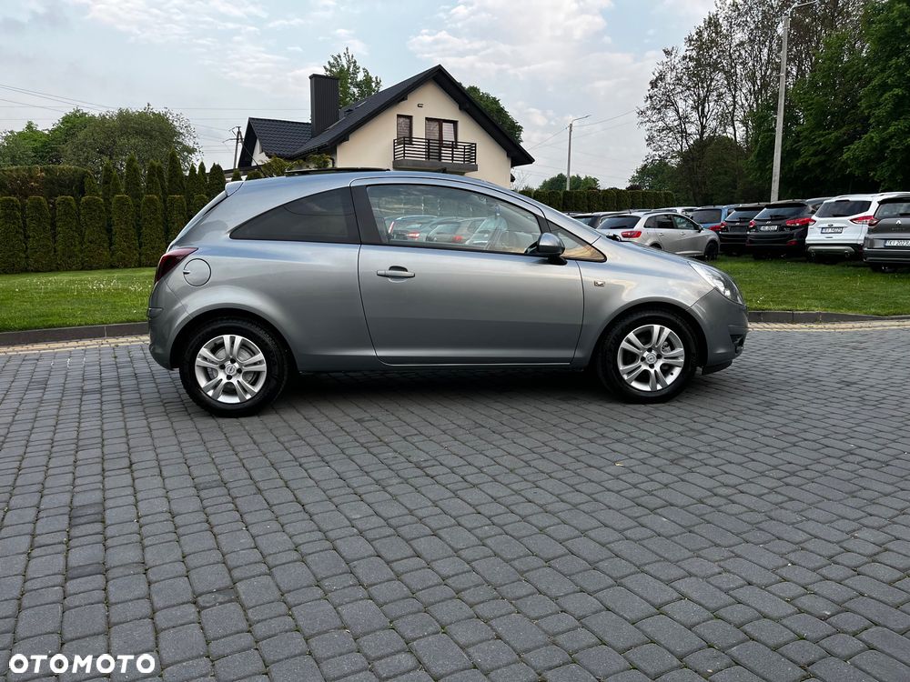 Opel Corsa 1.4 16V Edition - 3