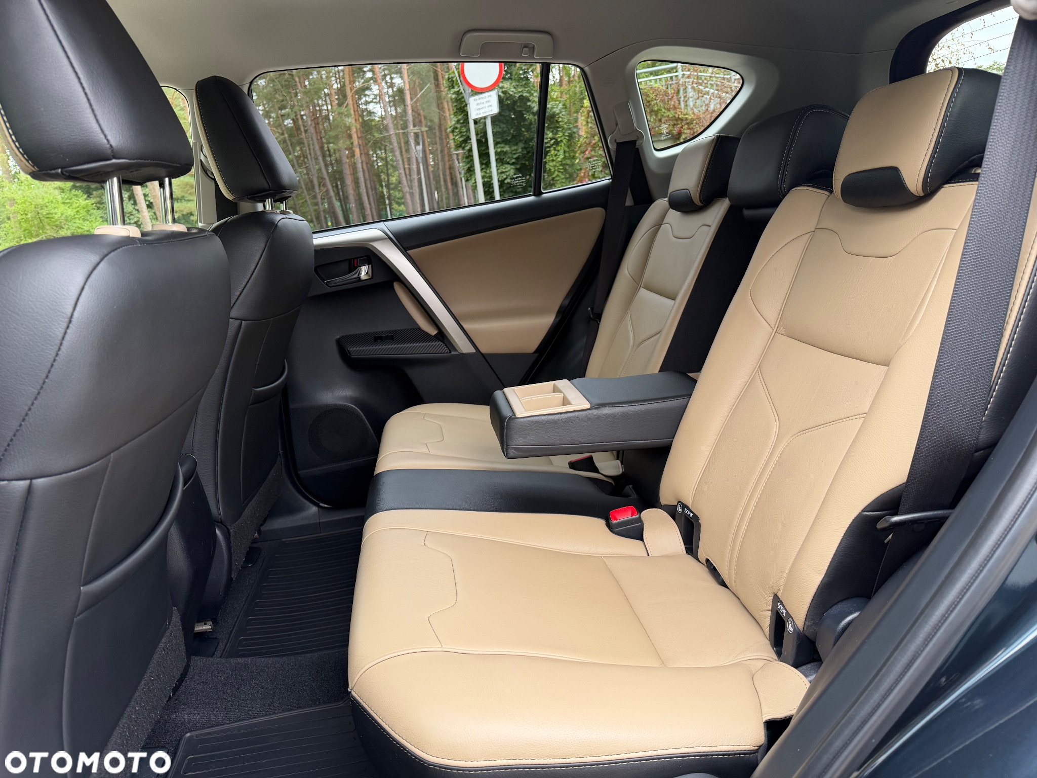 Toyota RAV4 2.0 D-4D Prestige - 29