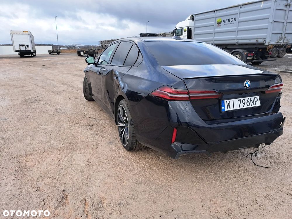 BMW Seria 5 520d xDrive mHEV M Sport - 6