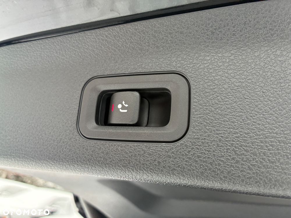 Mercedes-Benz GLS - 22