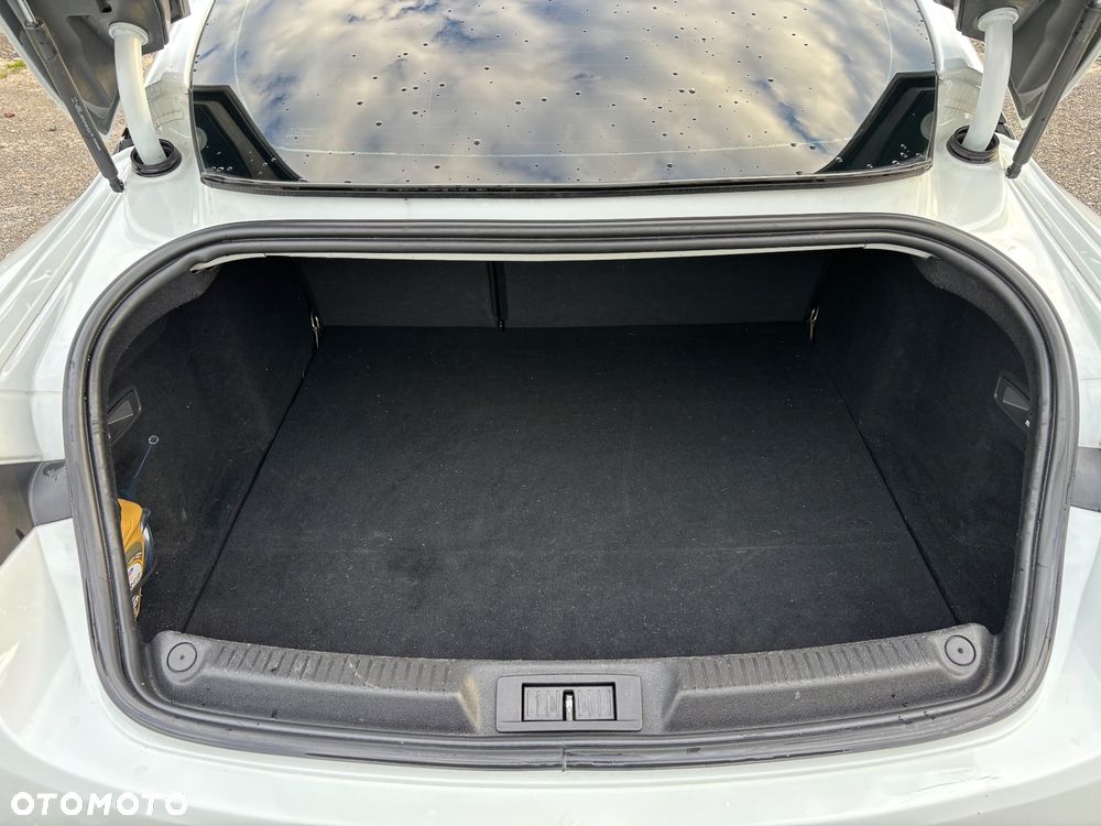 Renault Laguna dCi 150 FAP - 22