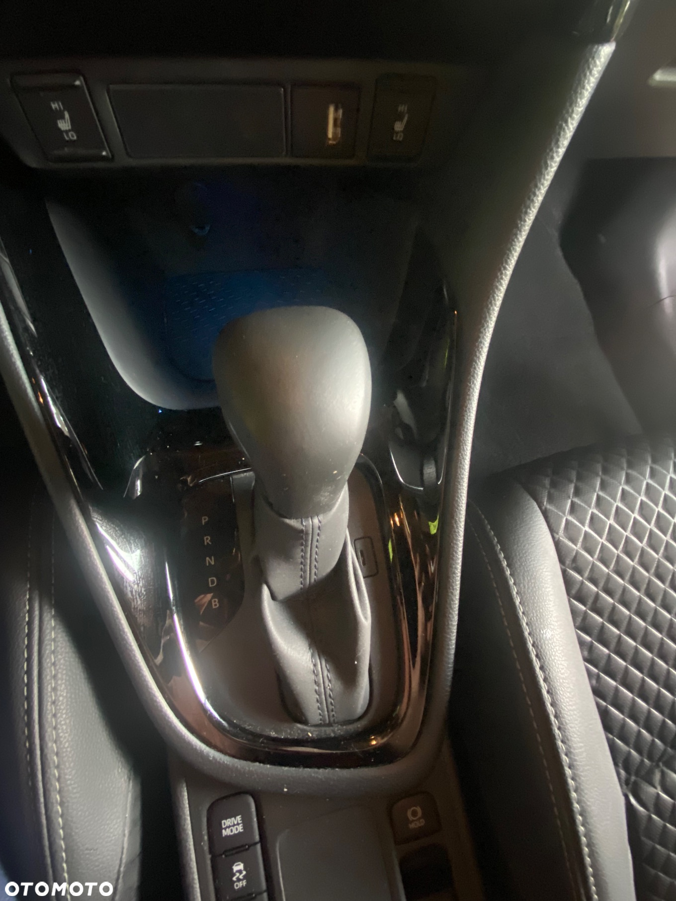 Toyota Yaris Hybrid 1.5 Selection Style - 17