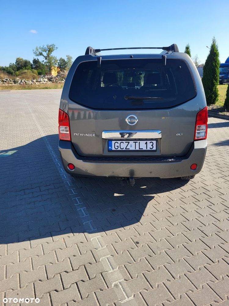 Nissan Pathfinder 2005 photo 4