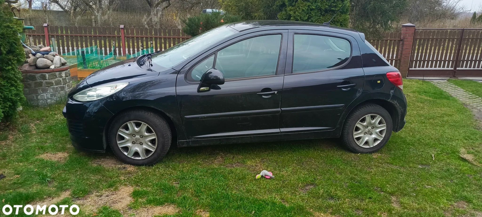 Peugeot 207 - 1