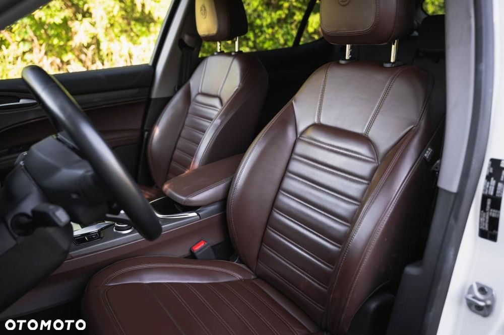 Alfa Romeo Stelvio - 16