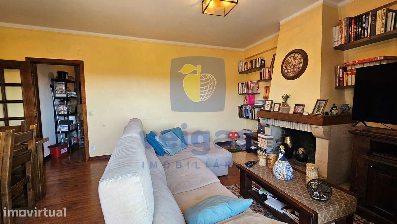 Apartamento T4 com 3 WC e Estacionamento - Grande imagem: 4/37