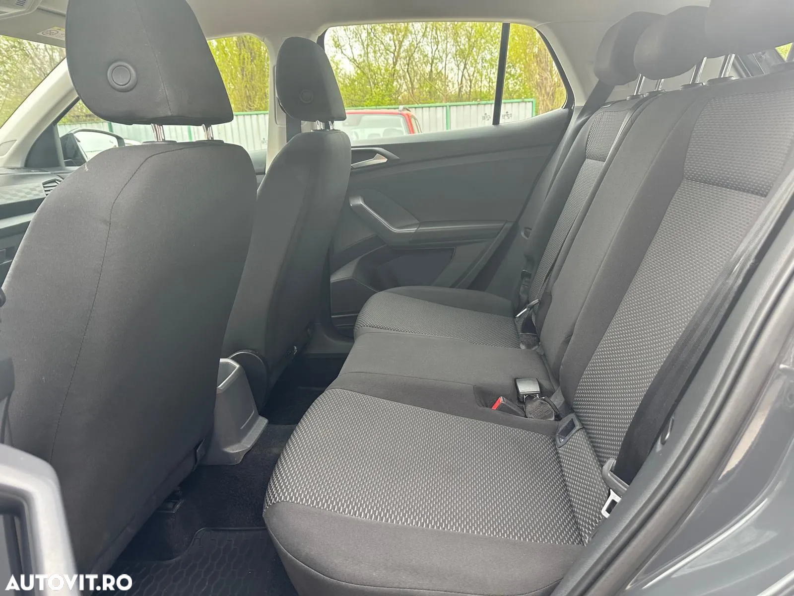 Volkswagen T-Cross 1.6 TDI Base - 12
