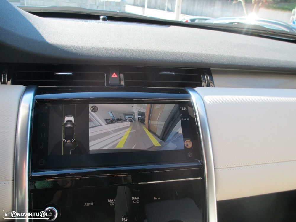 Land Rover Discovery Sport 1.5 I3 P300e AWD R-Dynamic SE - 26