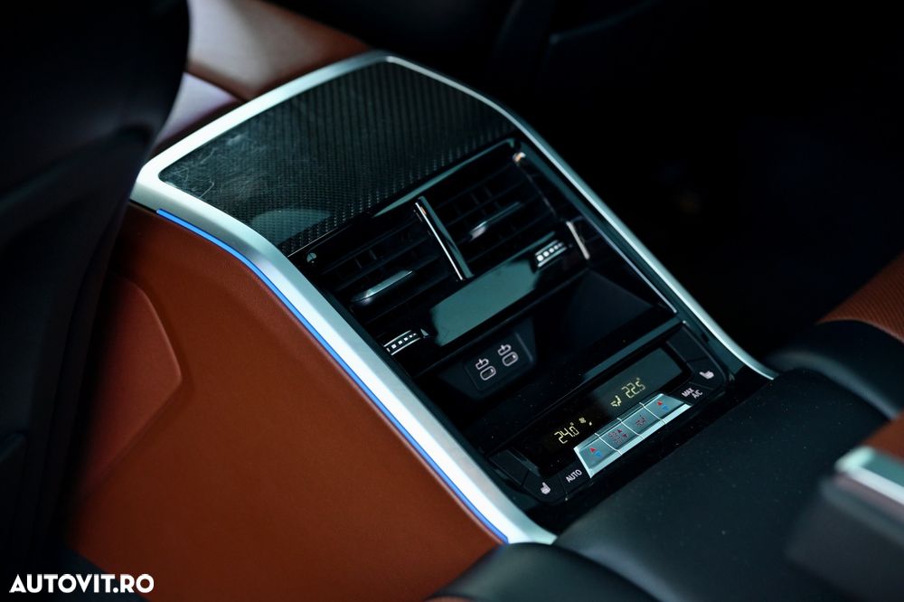 BMW Seria 8 - 15