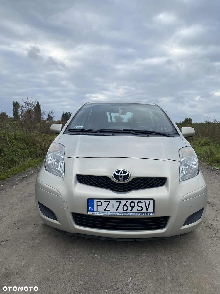 Toyota Yaris - 7