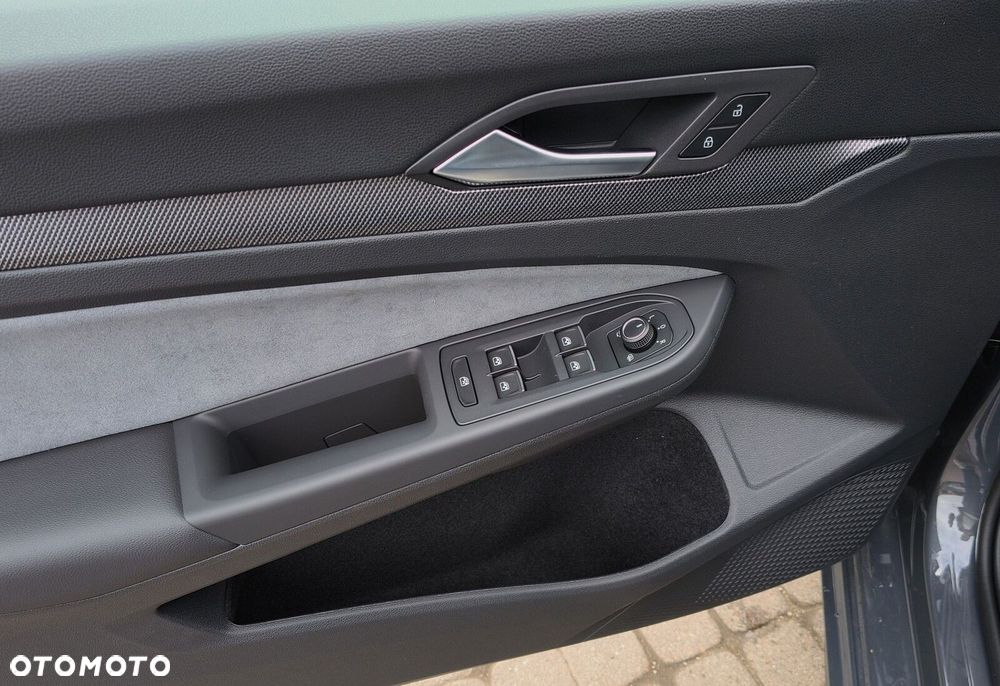 Volkswagen Golf - 23