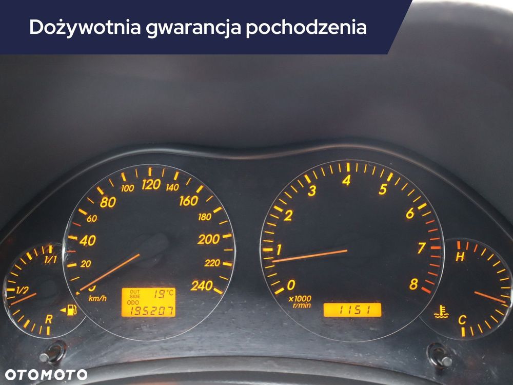Toyota Avensis - 13
