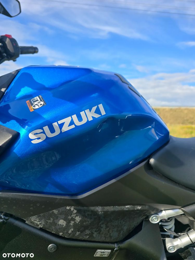 Suzuki GSX 1000 - 6