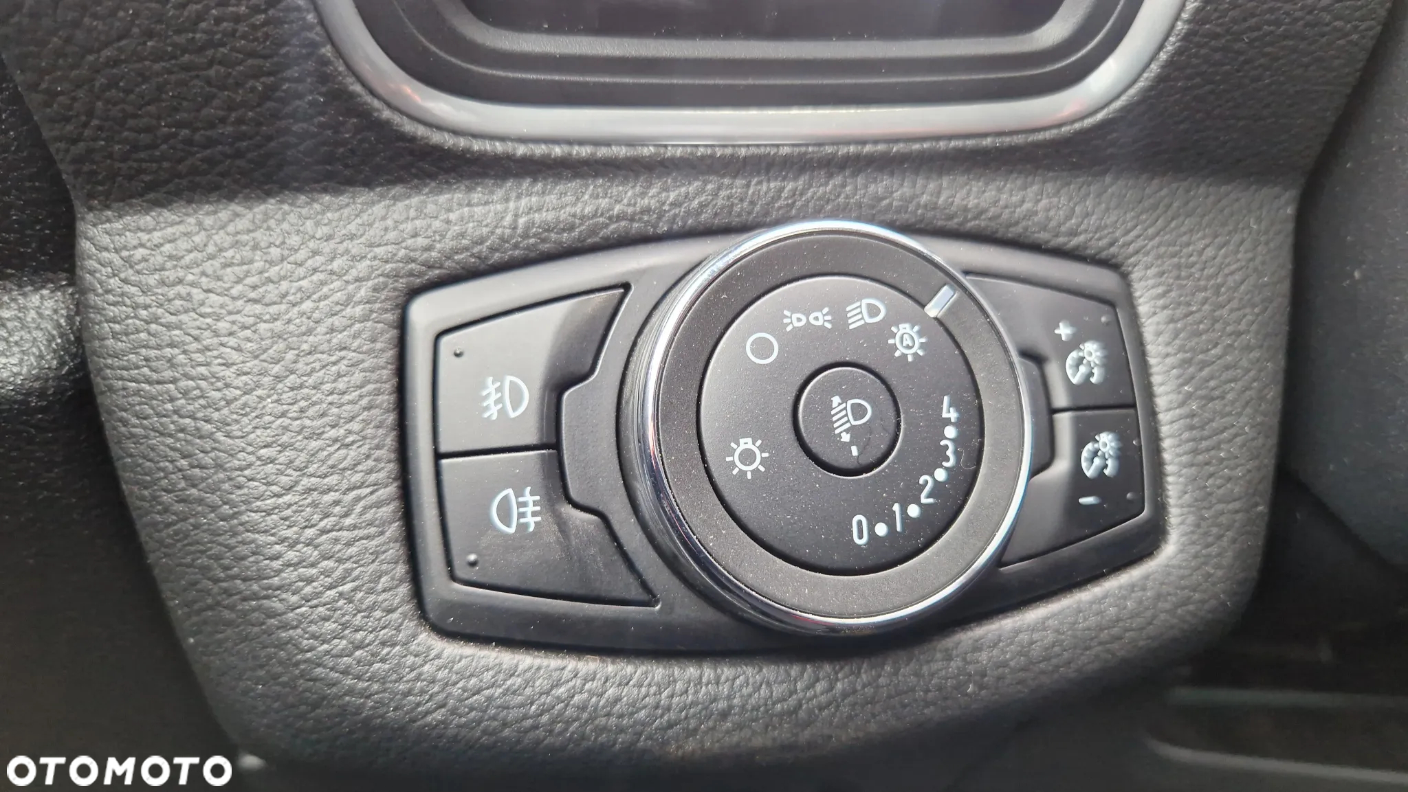 Ford B-MAX 1.5 TDCi Titanium - 24