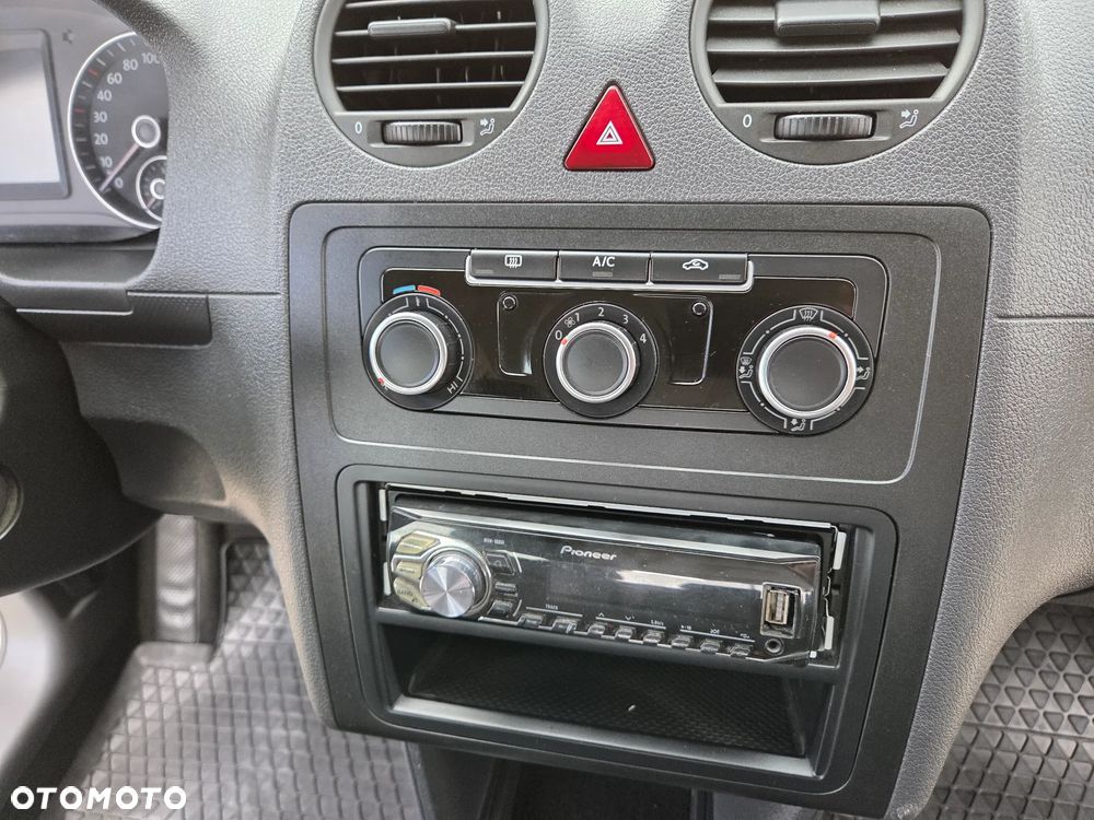 Volkswagen Caddy Comfortline - 22