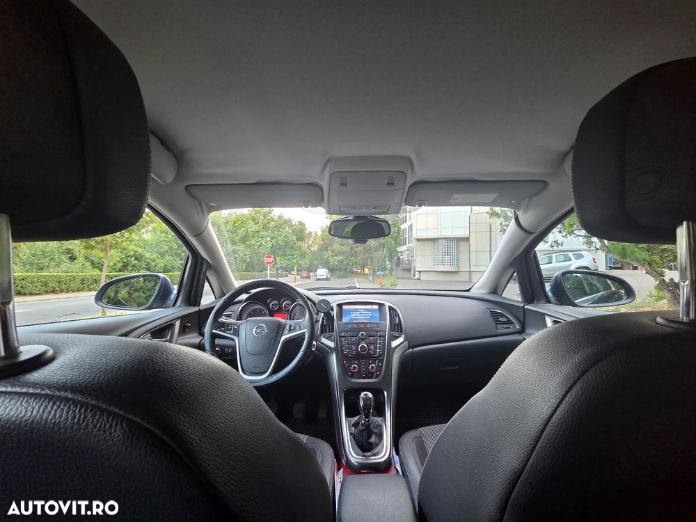 Opel Astra 1.7 CDTI Cosmo - 11
