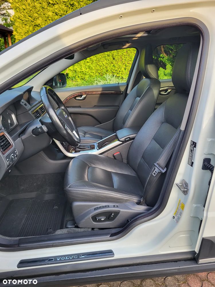 Volvo XC 70 - 12