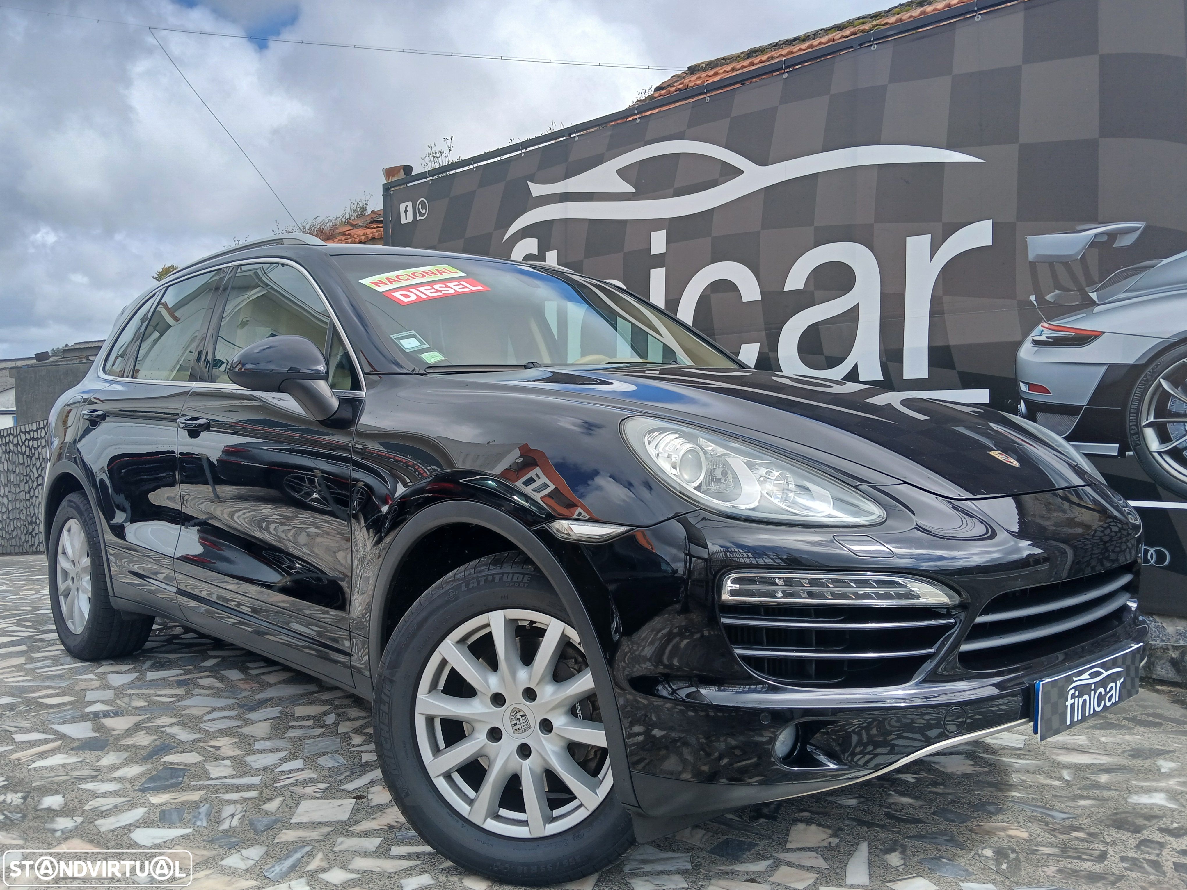 Porsche Cayenne - 1
