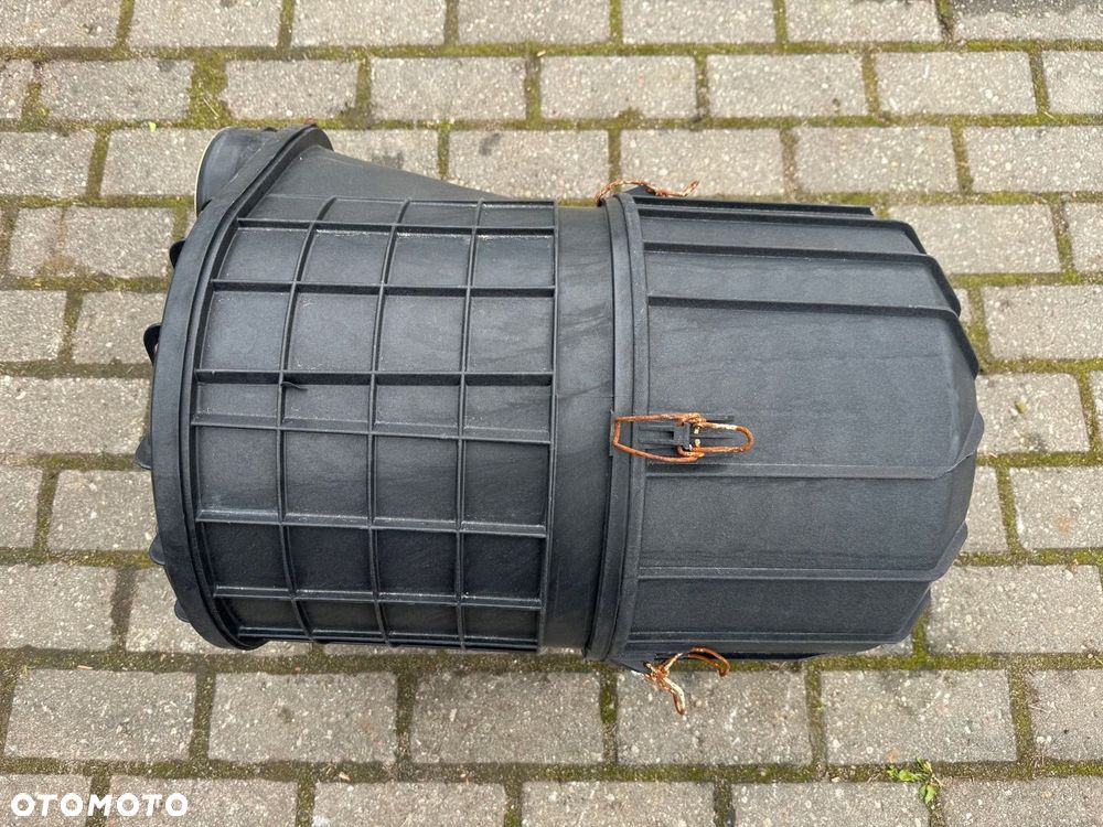 Obudowa filtra powietrza Mercedes Atego Axor A9585200353 - 3