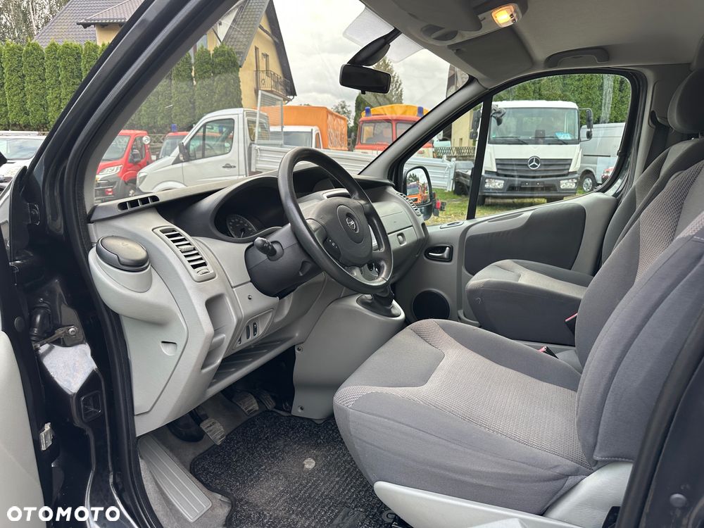 Opel VIVARO TOUR COSMO MULTIVAN - 6