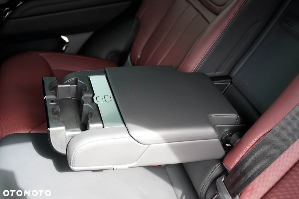 Land Rover Range Rover Sport - 33