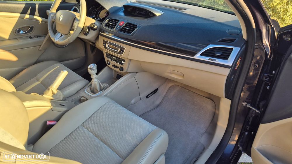 Renault Mégane Coupe dCi 110 FAP Dynamique - 8