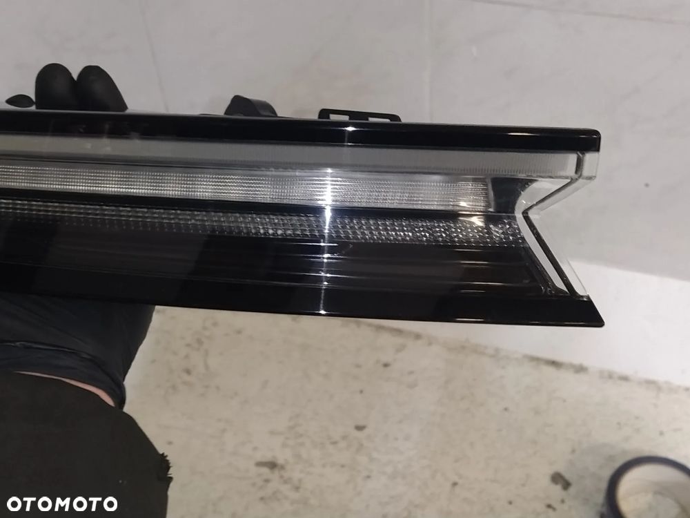 PORSCHE TAYCAN 9JA 19- LAMPA TYŁ TYLNA LED PRAWA LEWA  BASE USA ORYGINAŁ - 7