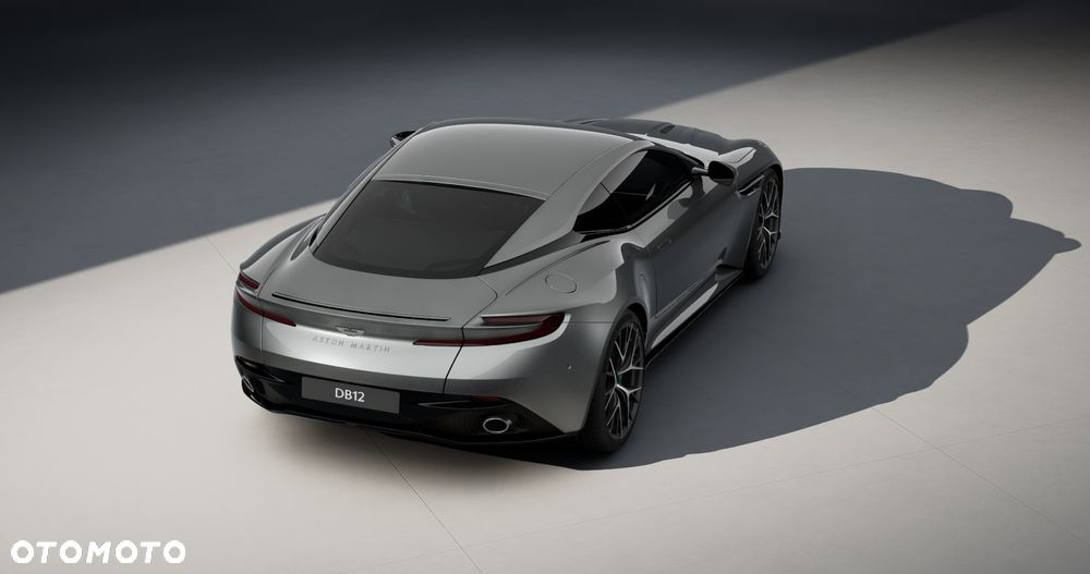 Aston Martin DB12 - 5