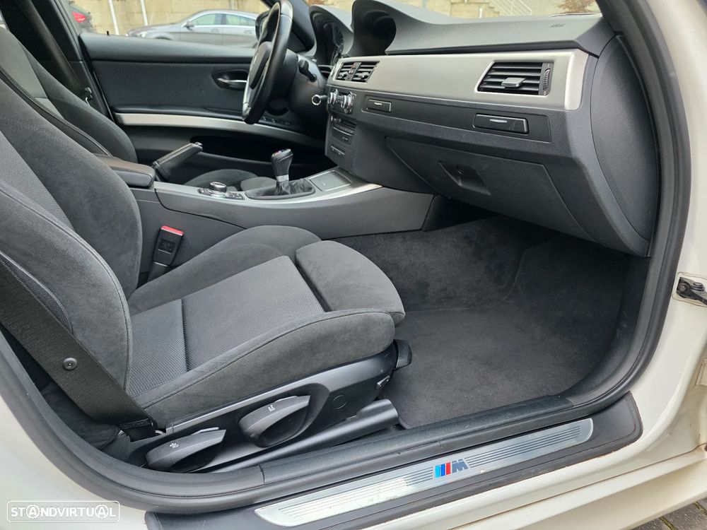 BMW 320 d Pack M - 21