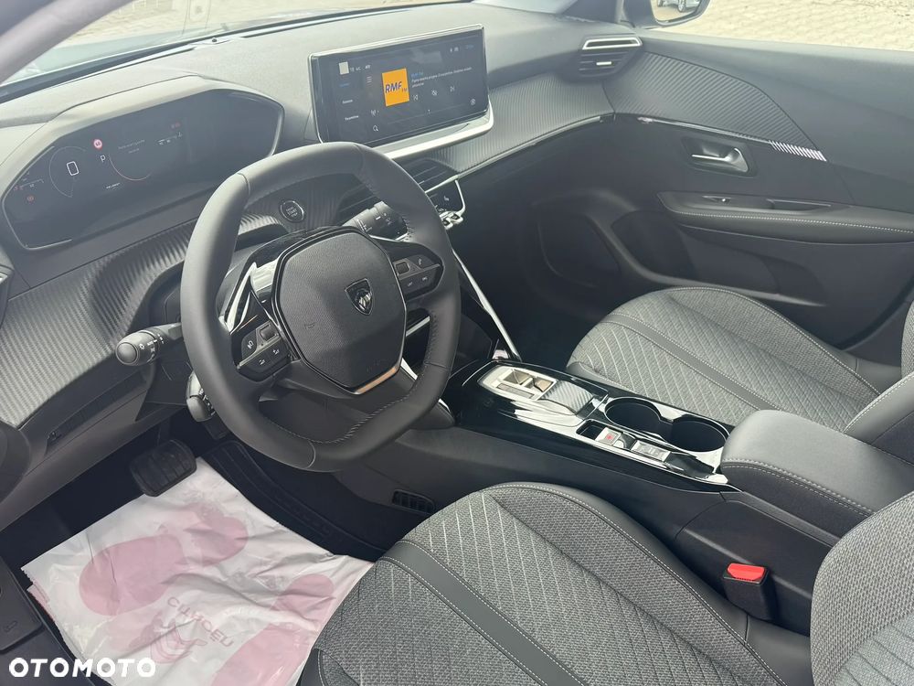 Peugeot 208 1.2 mHEV Allure e-DCS6 - 12
