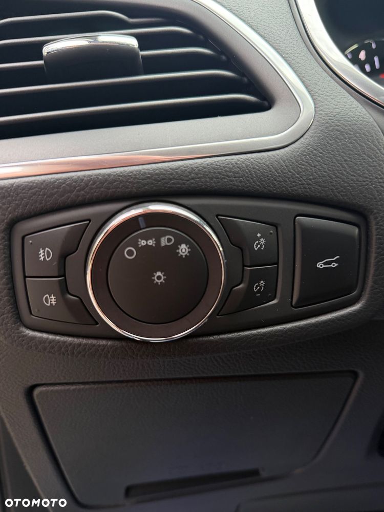 Ford S-Max 2.0 EcoBlue Titanium - 21