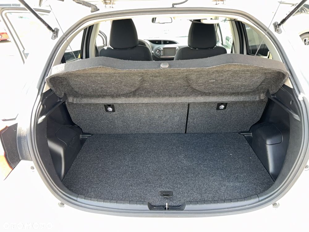 Toyota Yaris 1.5 Premium - 8