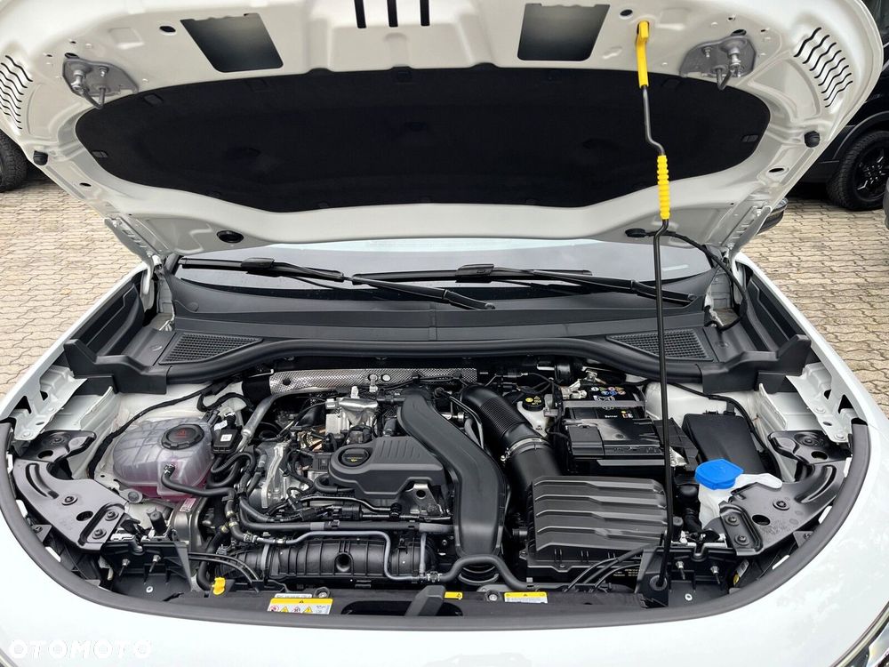 Volkswagen T-Roc 1.5 eTSI Life DSG - 41