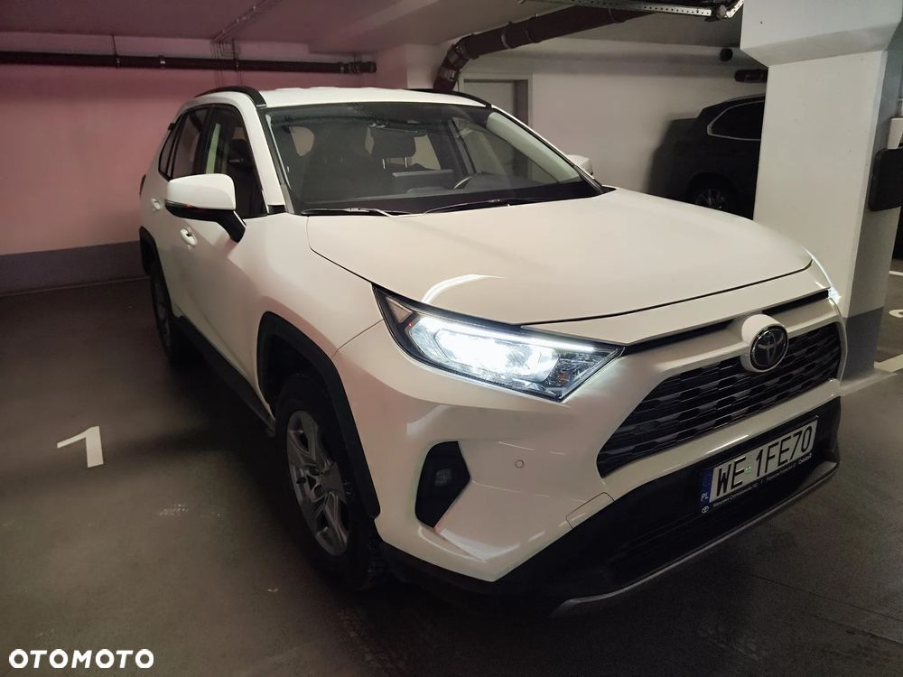 Toyota RAV4 - 1
