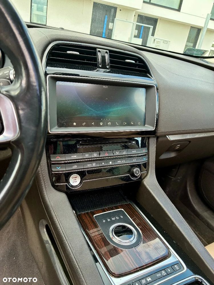 Jaguar F-Pace 2.0 i4D AWD Prestige - 6